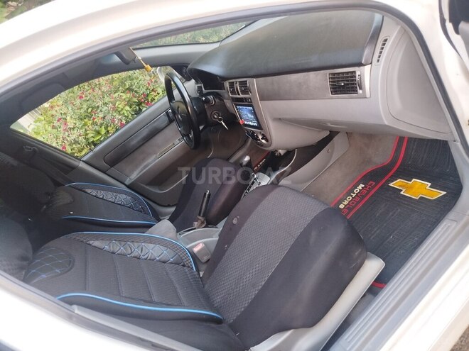 Chevrolet Lacetti-7