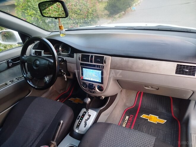 Chevrolet Lacetti-8