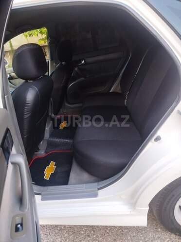 Chevrolet Lacetti-10