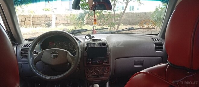 Hyundai Accent-8