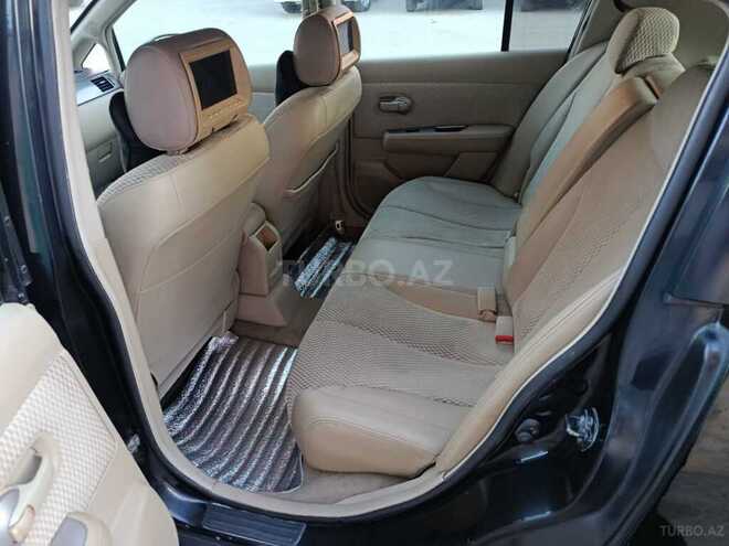 Nissan Tiida-7