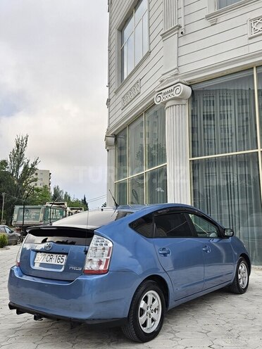 Toyota Prius-8