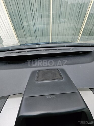 Toyota Prius-15