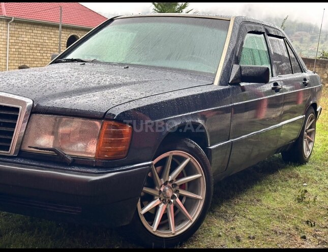 Mercedes 190-2