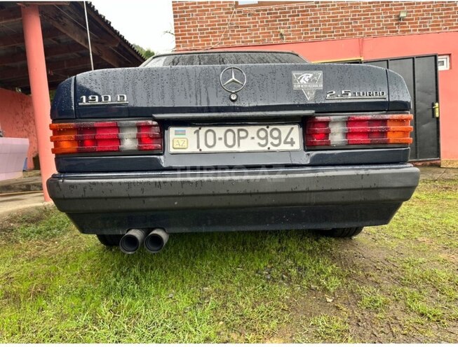 Mercedes 190-9