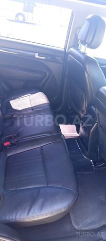 Kia Sorento-13