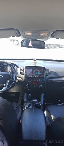 Kia Sorento-11