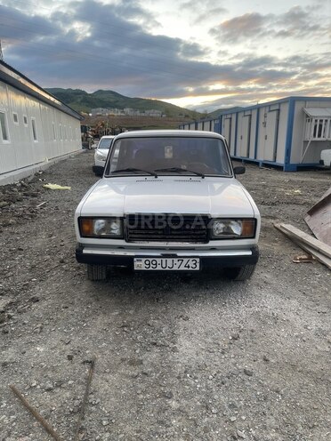 LADA (VAZ) 2107-1