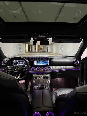 Mercedes E 300-8