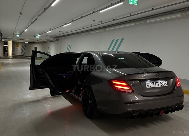 Mercedes E 300-5