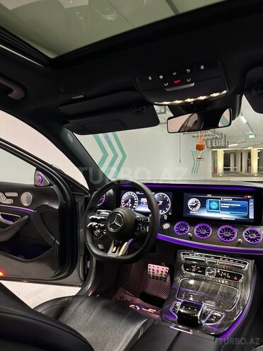 Mercedes E 300-9