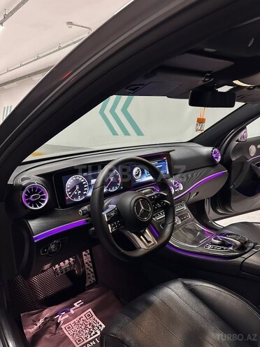 Mercedes E 300-11