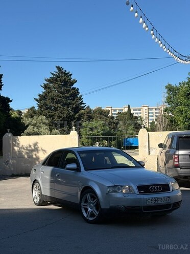 Audi A4-4