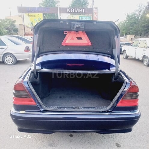Mercedes C 240-6