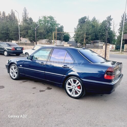 Mercedes C 240-10