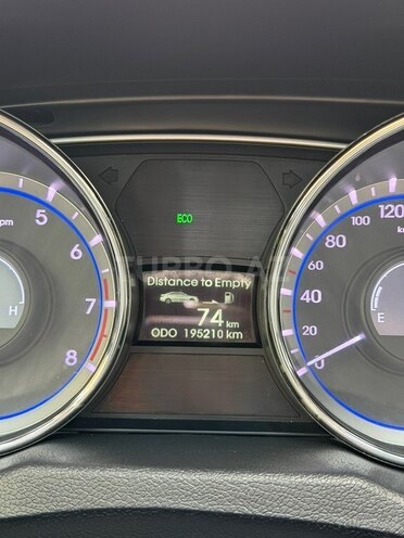 Hyundai Sonata-9