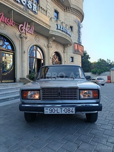 LADA (VAZ) 2107-1