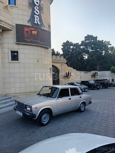 LADA (VAZ) 2107-15