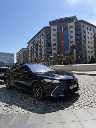 Toyota Camry-1
