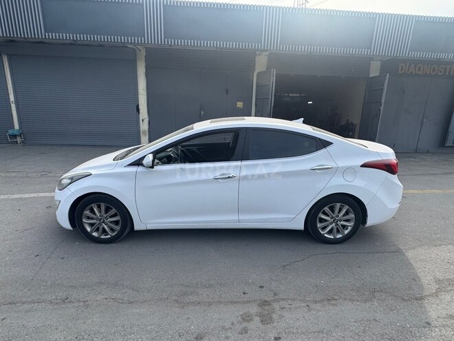 Hyundai Avante-3
