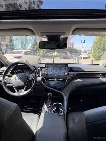 Toyota Camry-14