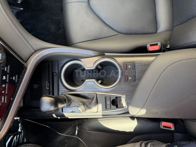 Toyota Camry-17