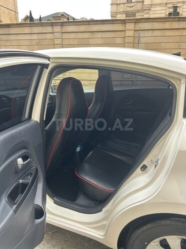 Kia Rio-13