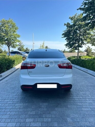 Kia Rio-5
