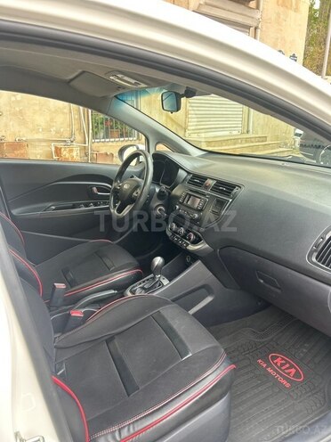 Kia Rio-12
