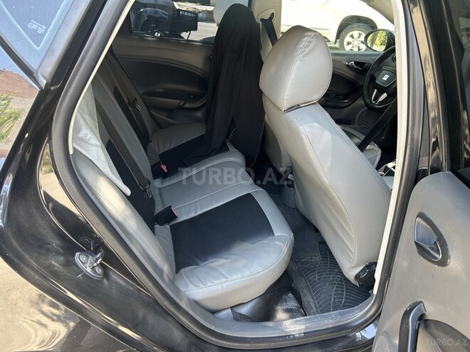 SEAT Ibiza-9