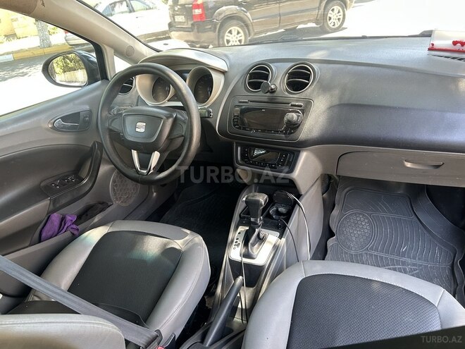 SEAT Ibiza-8