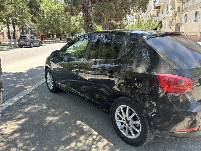 SEAT Ibiza-3