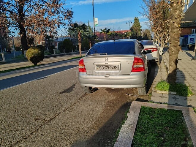 Opel Astra-2