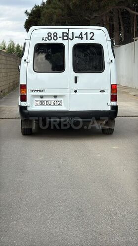 Ford Transit-5