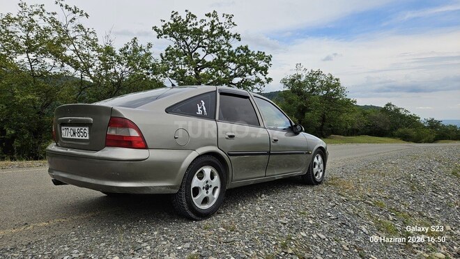 Opel Vectra-5
