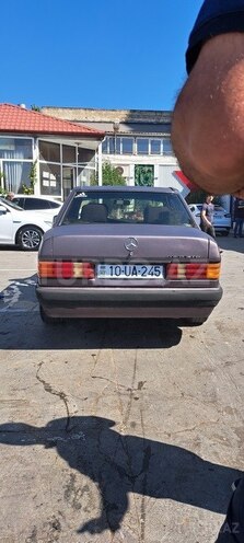 Mercedes 190-6