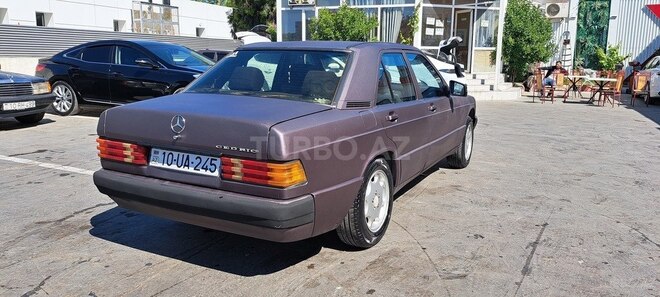 Mercedes 190-5