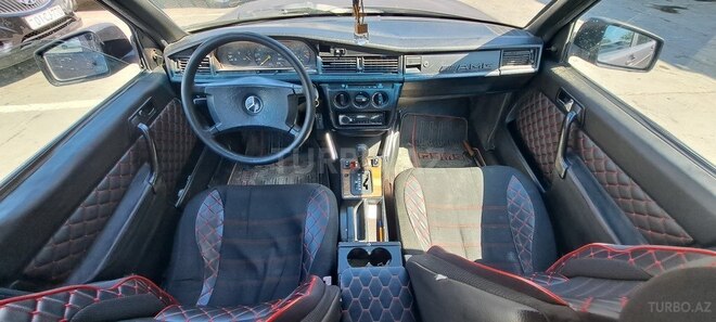 Mercedes 190-9