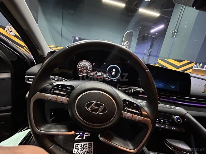 Hyundai Elantra-14