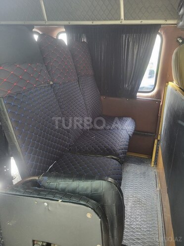 Ford Transit-6