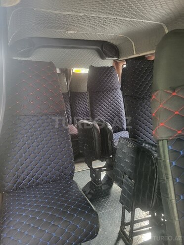 Ford Transit-5
