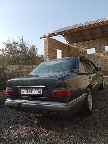Mercedes 220 E-3