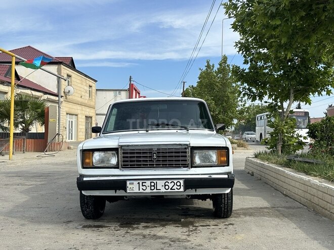 LADA (VAZ) 2107-1