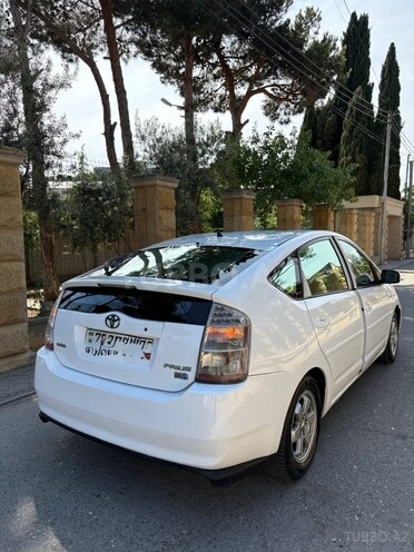 Toyota Prius-7