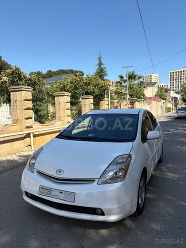 Toyota Prius-4