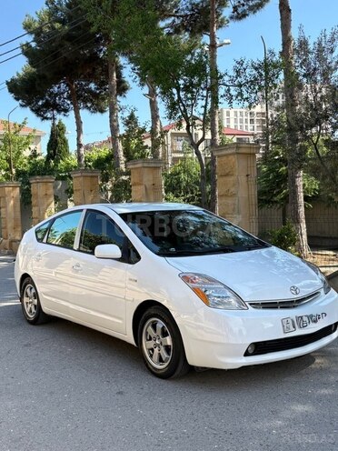 Toyota Prius-1
