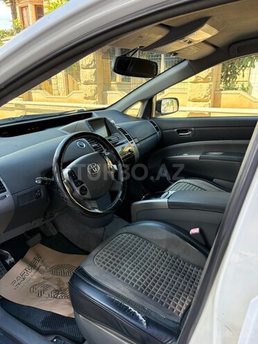 Toyota Prius-13
