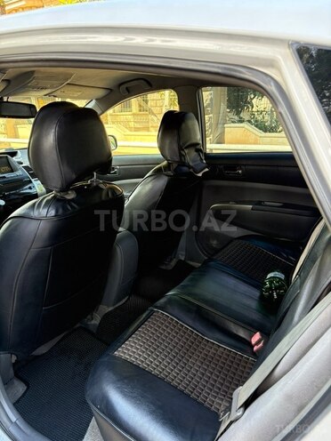 Toyota Prius-12