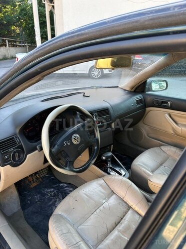 Volkswagen Jetta-5
