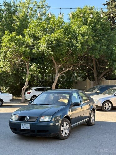 Volkswagen Jetta-2